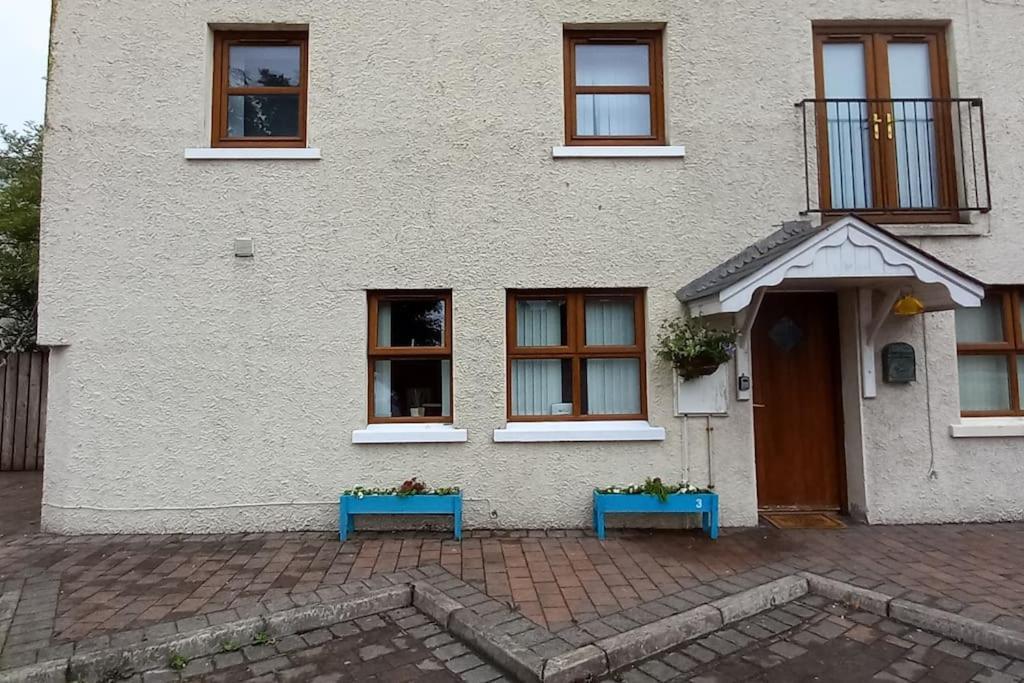 Lovely Apartment @ The Old Barn. Kircubbin エクステリア 写真